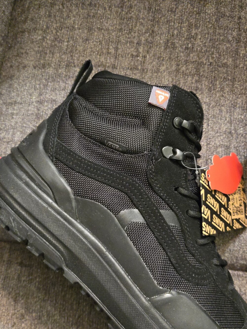 Vans Mte 2 Ultrarange Exo Men Size 11.5 Blackout Hiking Boots Primaloft 062026 - Picture 4 of 9